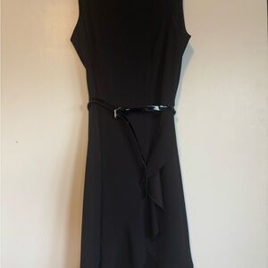 Elegant Black Sleeveless Dress with Belt